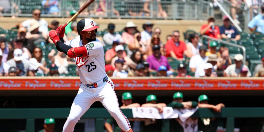 Byron Buxton takes on-field batting practice, runs bases for first time