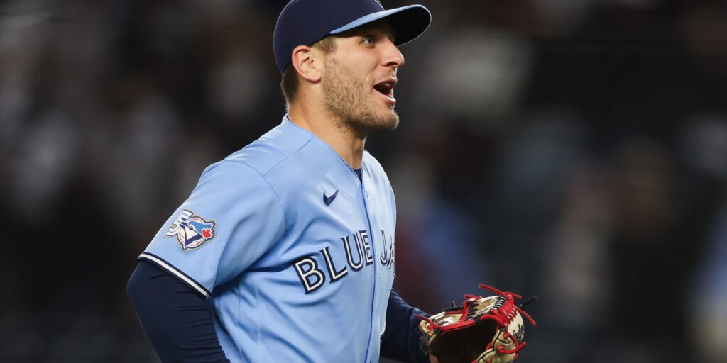 Daulton Varsho traded to Astros from Blue Jays (source)