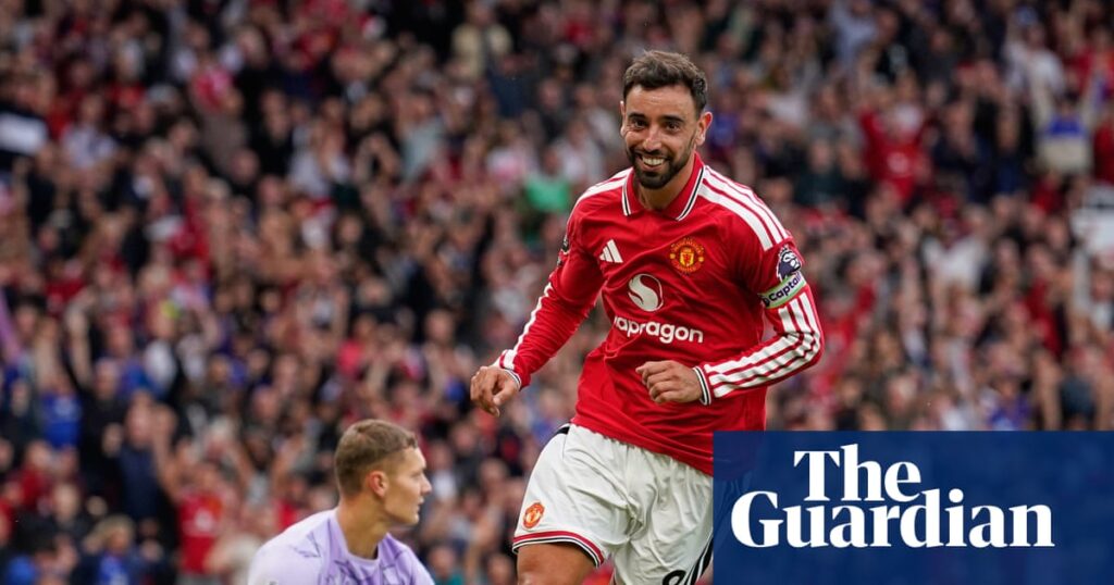 Fernandes fires hat-trick as Manchester United fight back to thrash Ipswich | Premier League