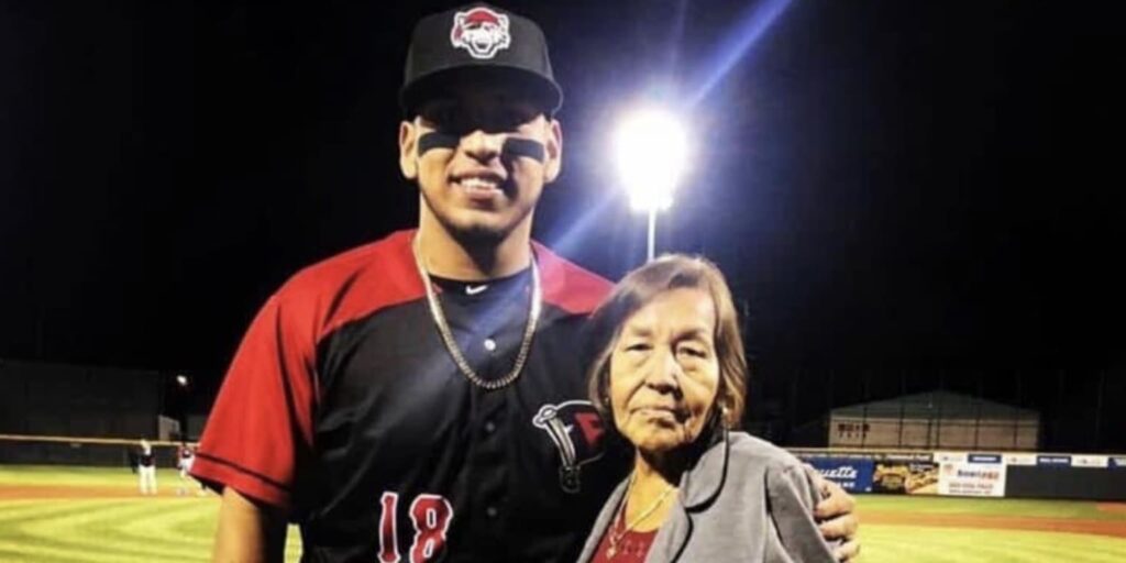 Isaac Paredes credits baseball career to grandmother Isaac Paredes credits baseball career to grandmother
