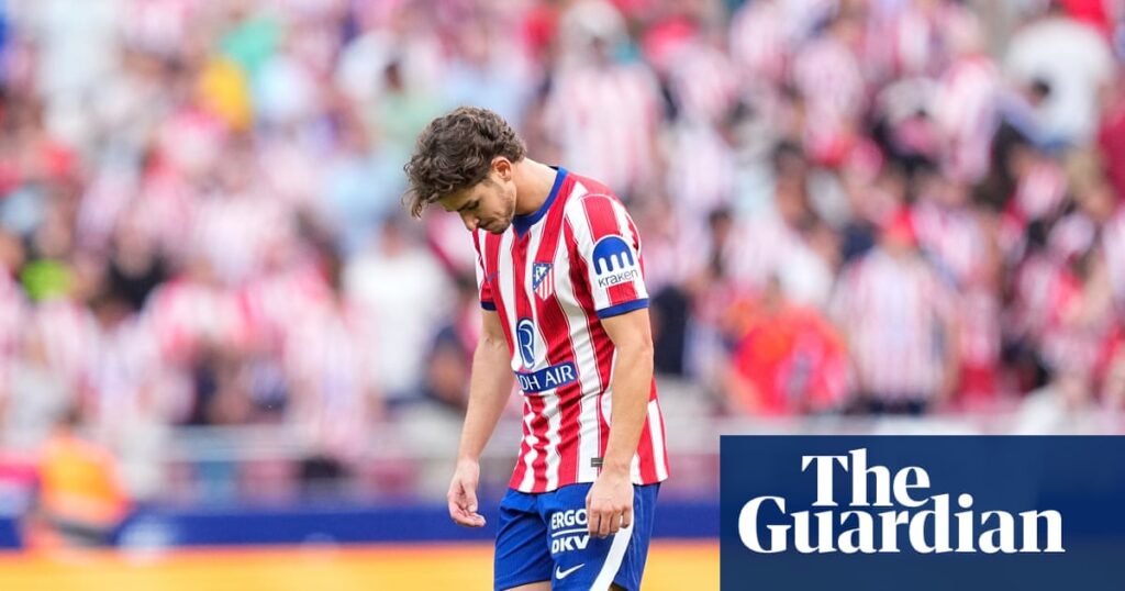 Julián Alvarez walks alone at Atlético in transfer saga with no end – and no winners | La Liga
