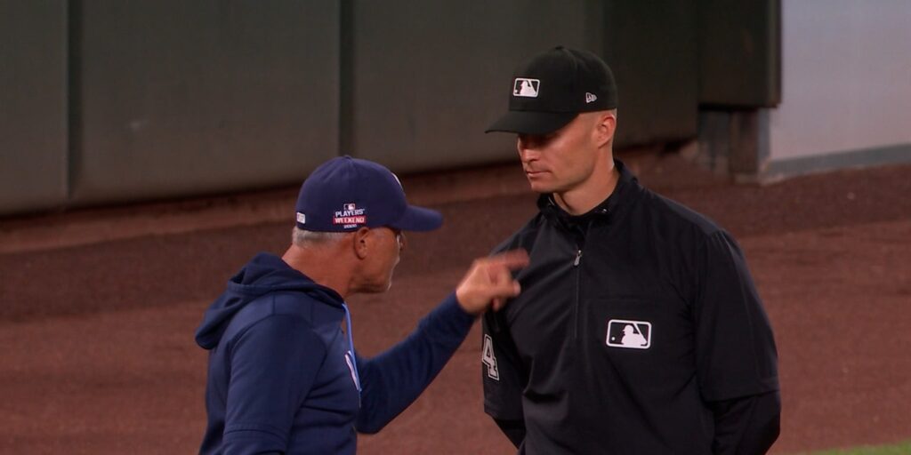 Kevin Cash ejected arguing check-swing call vs. Orioles