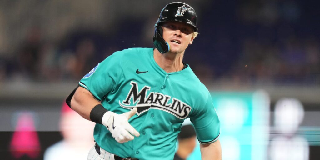 Kyle Stowers exits Marlins' game with hamstring injury