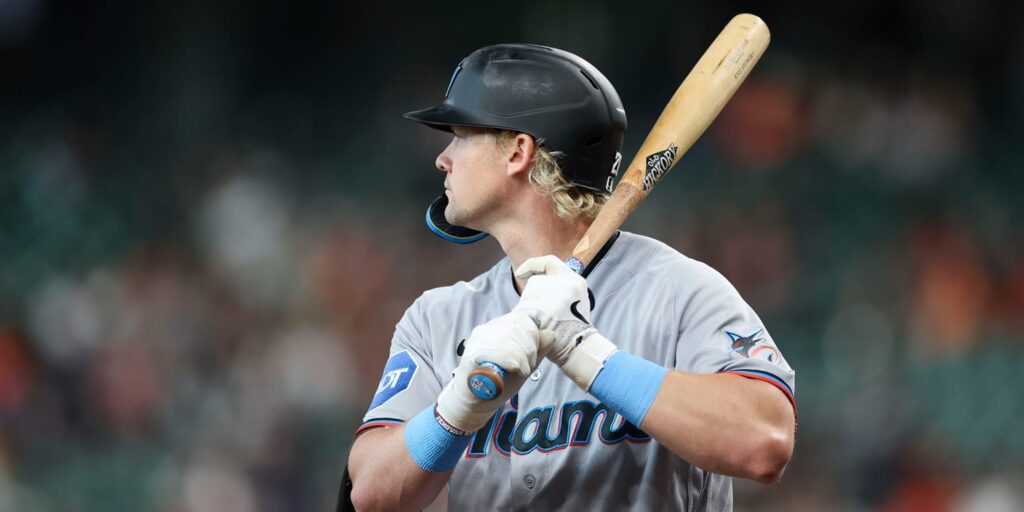 Kyle Stowers placed on injured list with left hamstring strain