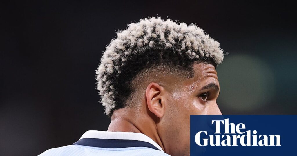 Liverpool agree to sign Barcelona’s Ronald Araújo on loan as Jacquet cover | Transfer window