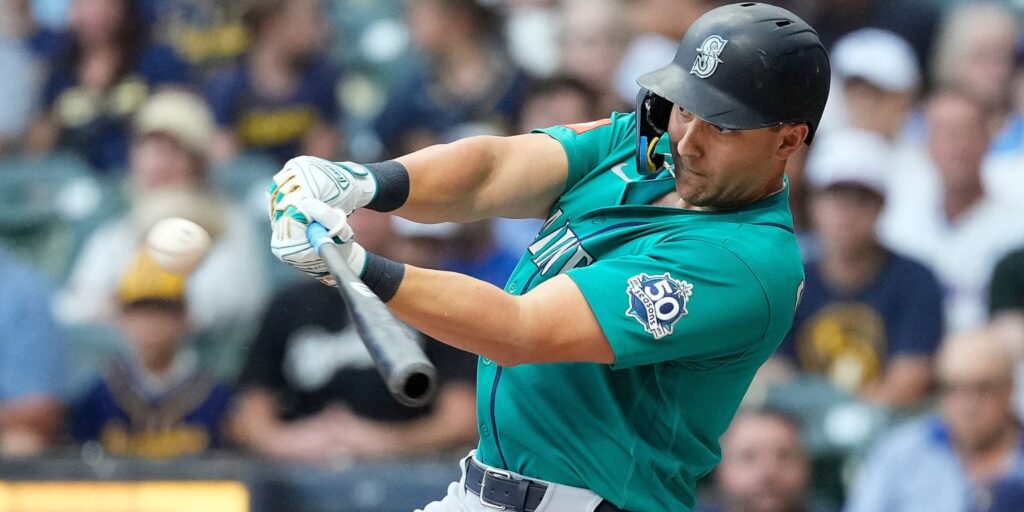 Mariners grab early lead vs. Brewers in comeback win