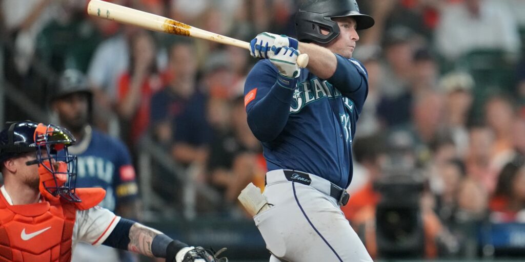 Mariners put together complete win vs. Astros