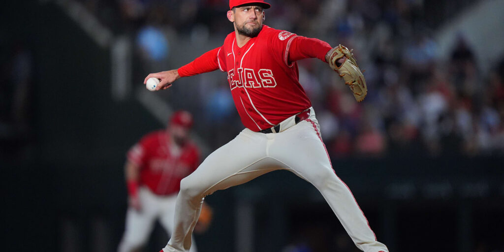 Nathan Eovaldi gets out of bases-loaded jam in Rangers' win