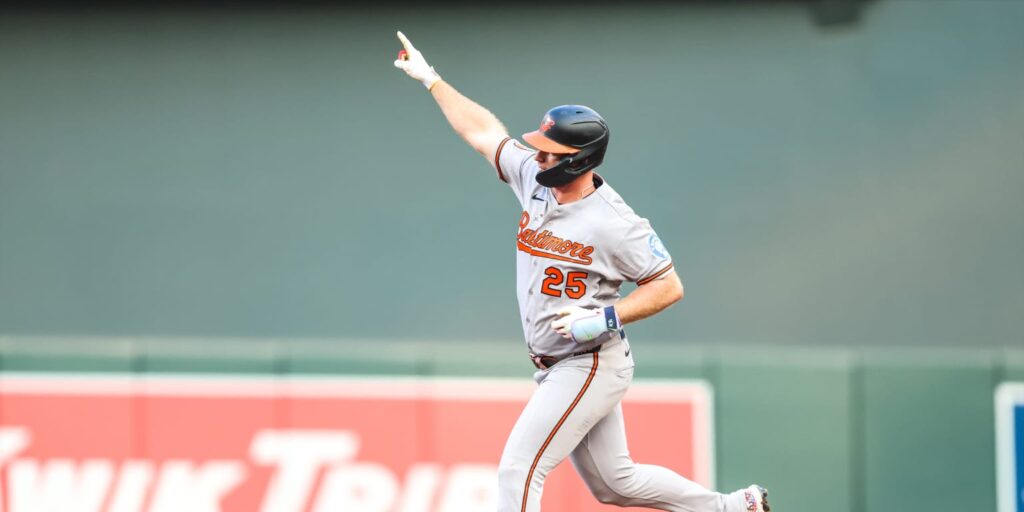 Orioles hit home runs in first three innings in win vs. Twins Orioles hit home runs in first three innings in win vs. Twins