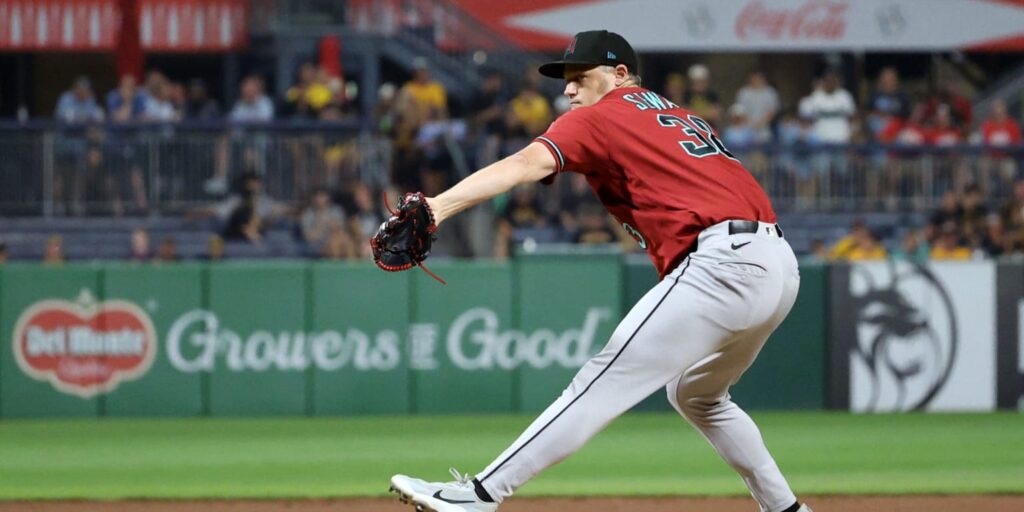 Paul Sewald claimed off waivers by Blue Jays