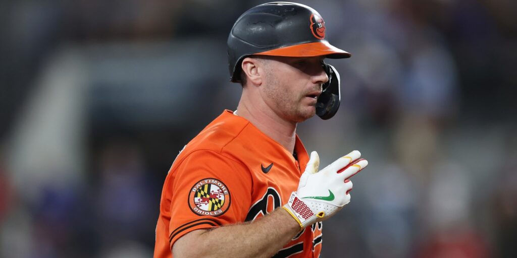Pete Alonso homers twice in Orioles win over Rangers