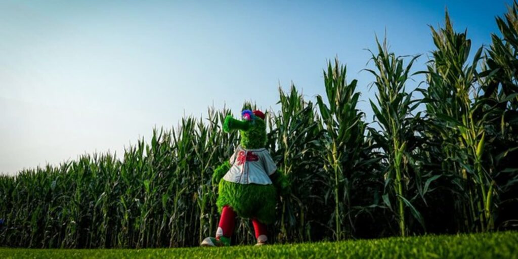 Phillies' Phanatic takes epic trip through Field of Dreams ballpark