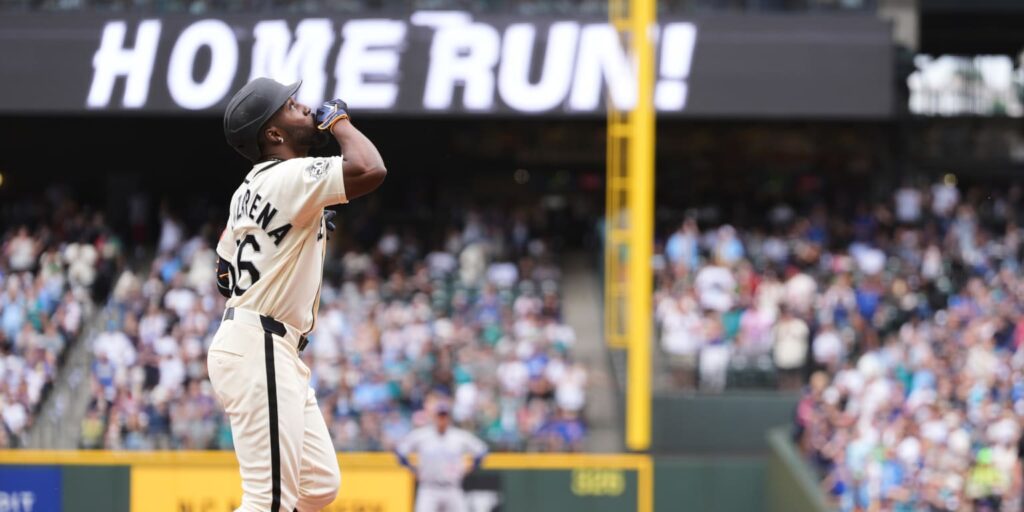 Randy Arozarena hits leadoff home run after huge game