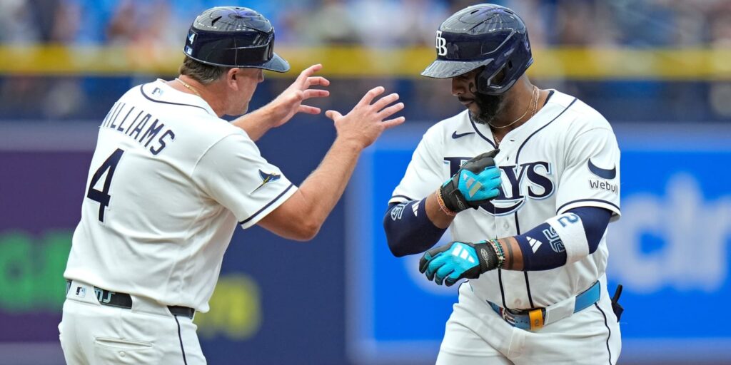 Rays capitalize on Blue Jays’ mistakes, hold on for win Rays capitalize on Blue Jays' mistakes, hold on for win