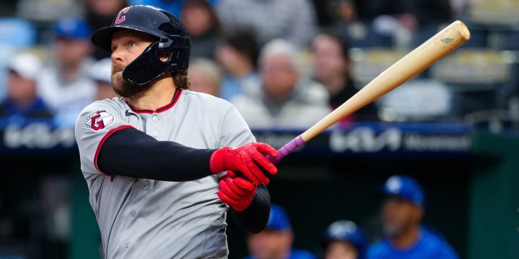 Rhys Hoskins placed on injured list with back inflammation