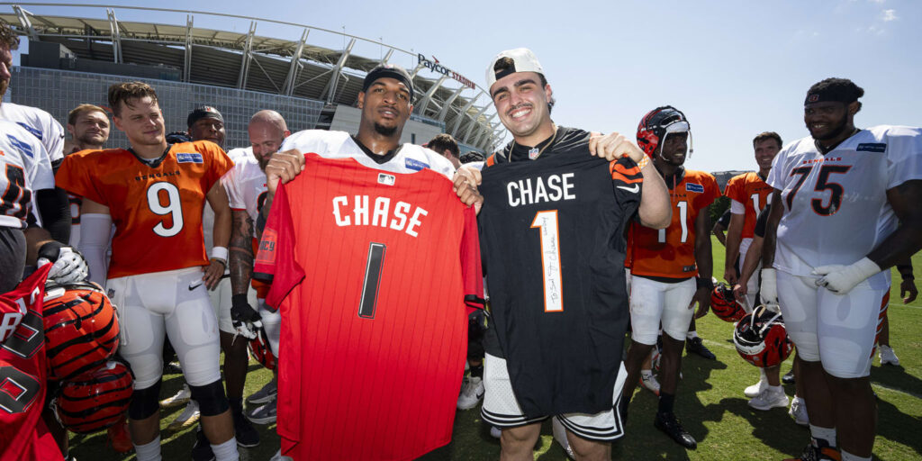 Sal Stewart meets Ja'Marr Chase at Bengals camp