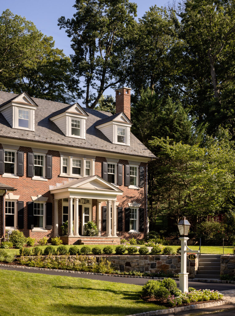 This New Summit Home Looks Like It’s Always Been There