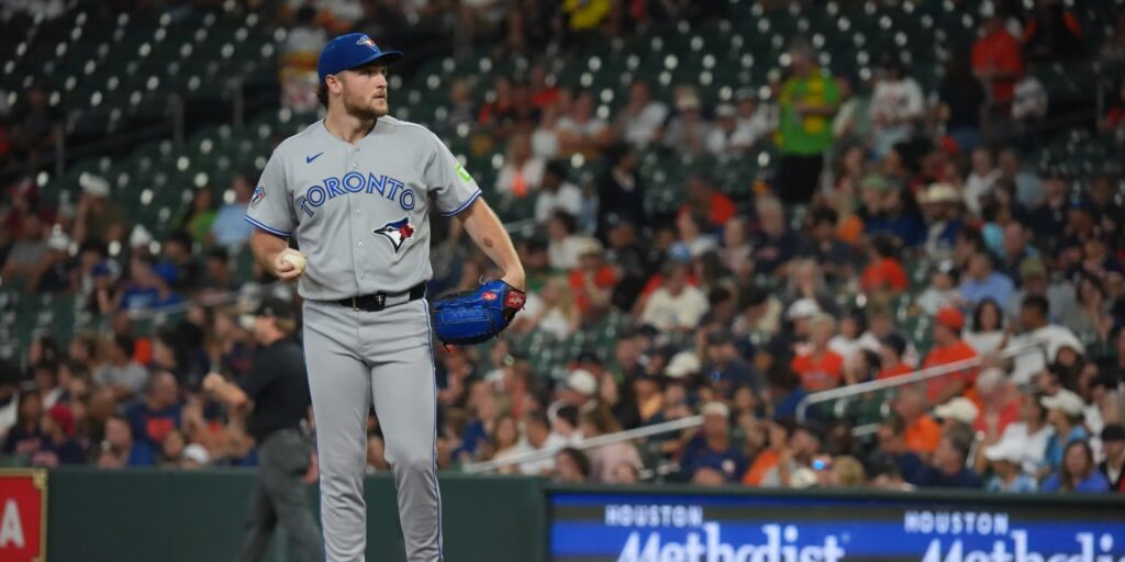 Trey Yesavage placed on injured list with left knee inflammation