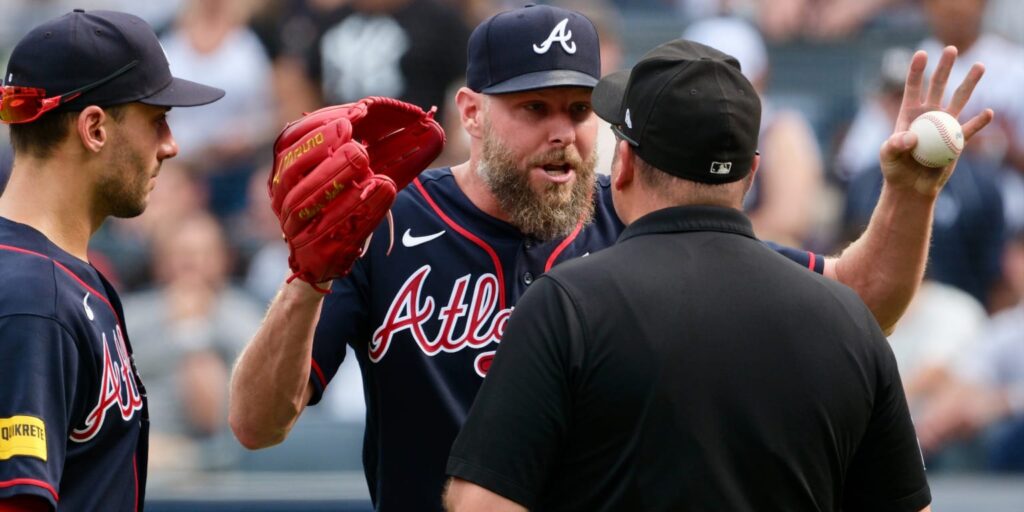 Walt Weiss ejected after run-scoring balk on Chris Sale