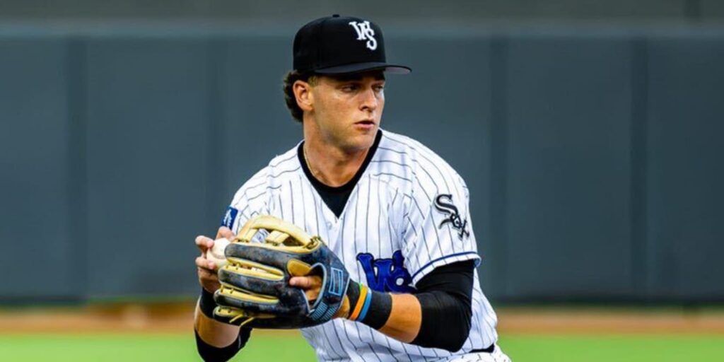White Sox first overall pick Roch Cholowsky collects first pro hit