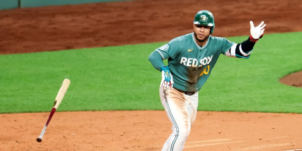 Willson Contreras' astounding homer ranks among Red Sox best