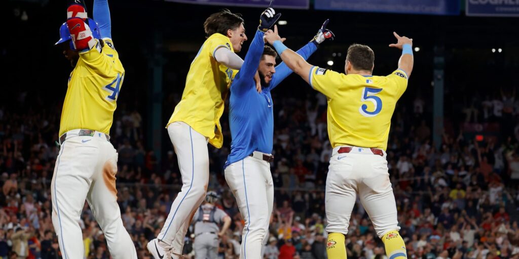Wilyer Abreu, Red Sox rally in ninth inning to walk off Giants