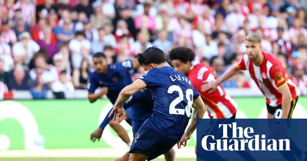 Enzo Le Fée penalty redemption rescues point for Sunderland at Brentford | Premier League
