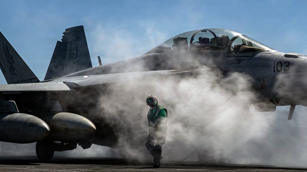 Navy not assessing long-term brain risks for pilots, report finds Navy not assessing long-term brain risks for pilots, report finds