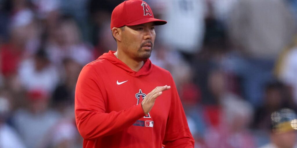 Angels decline manager Kurt Suzuki's contract option