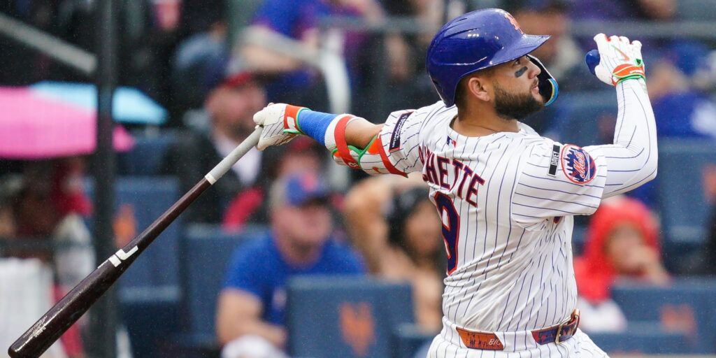 Bo Bichette exercises player option with Mets (source) Bo Bichette exercises player option with Mets (source)