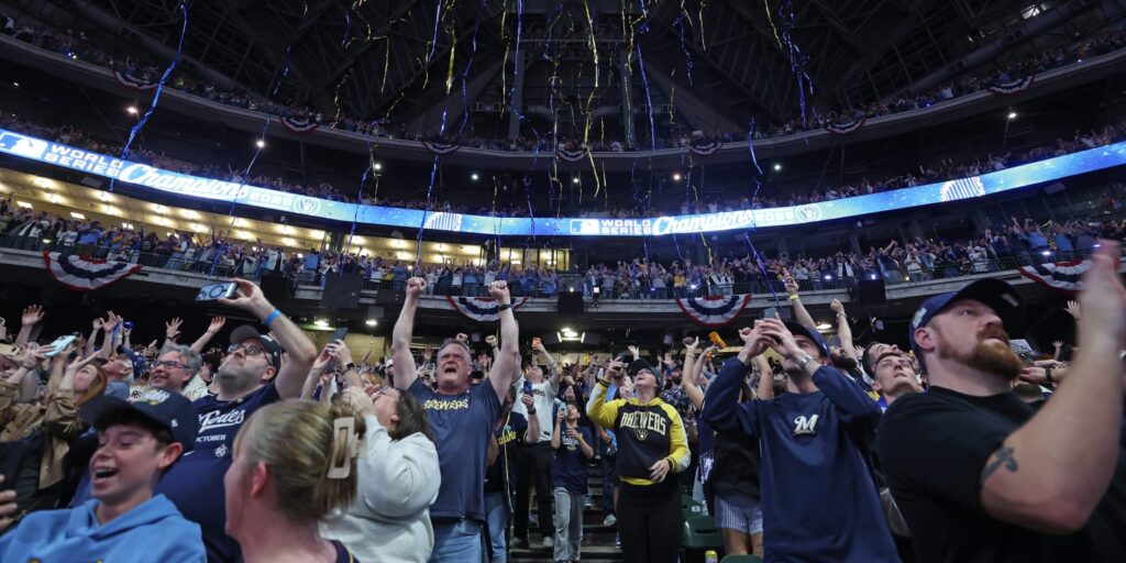 Brewers fans celebrate World Series title at American Family Field