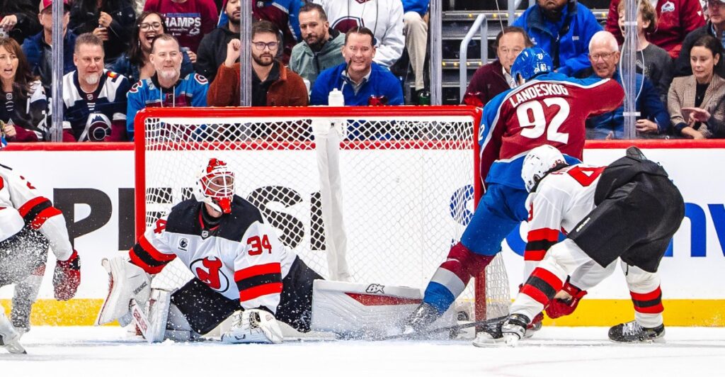 Fatigued Devils Fall 5-2 to Avalanche Fatigued Devils Fall 5-2 to Avalanche