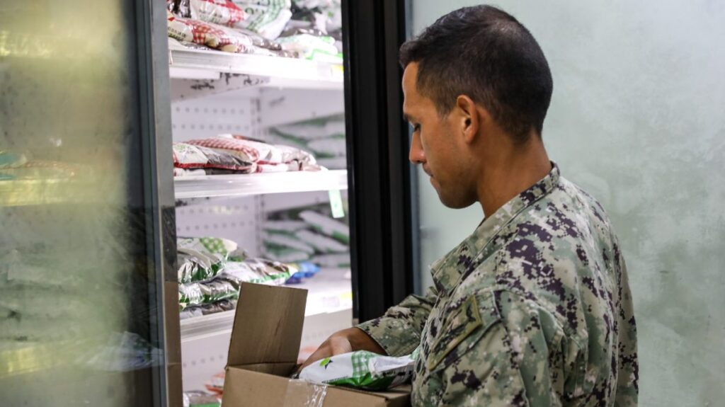 Pentagon investigates possible cyberattacks on commissaries