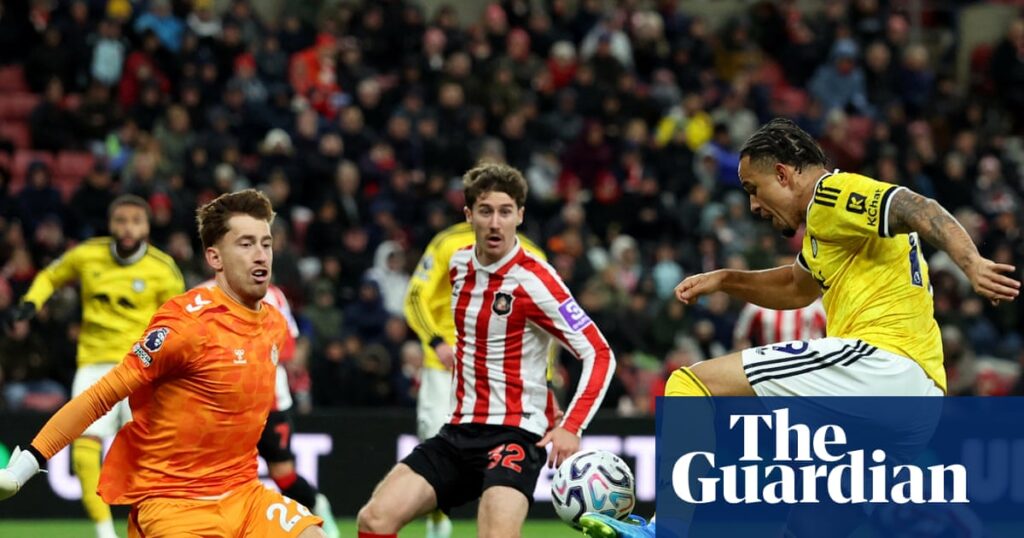 Roefs and Trafford stand firm as Sunderland and Leeds battle for point | Premier League