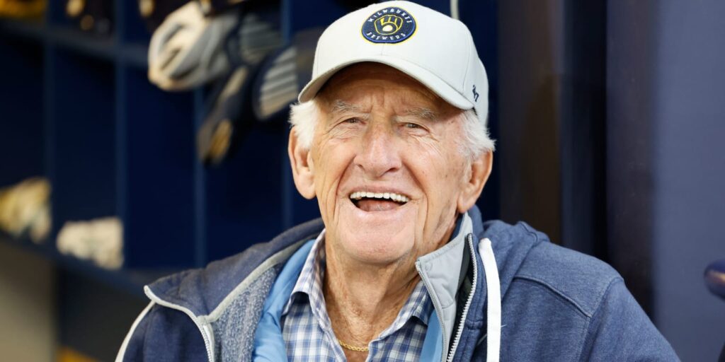 Uecker family delivers message before 2026 World Series