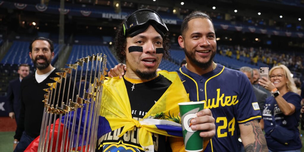 World Series MVP William Contreras, brother Willson finish huge 2026 season