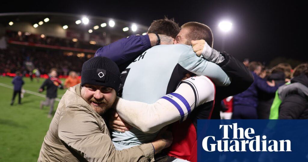 ‘What you live for’: Fleetwood revel in seismic Arsenal shock after Dowman sees red | Carabao Cup